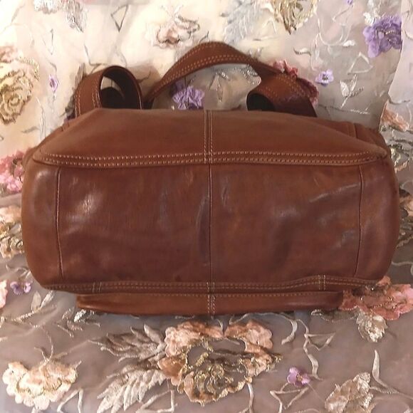 Fossil Leather Bag in Luggage Tan - Picture 5 of 16